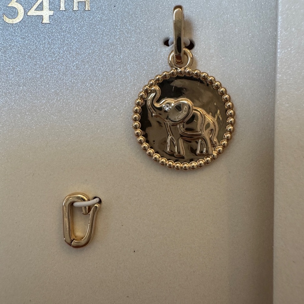 NWT 3 CHARMS w extra clasp Elephant 4 Leaf Clover Green Luck charm ON 34th - Picture 12 of 12